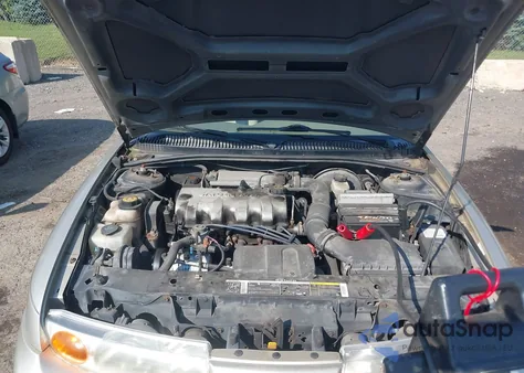 2002 Saturn S-Series Sl1 z USA, uszkodzony, nr VIN 1G8ZH52812Z227514